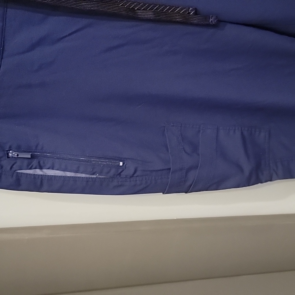 Motion Scrubs Set - Picture 5 of 7